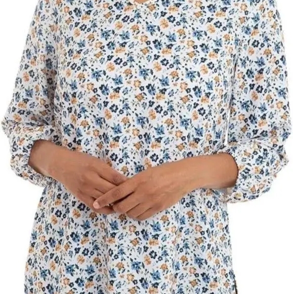 Mario Serrani‎  Floral Blouse - Picture 5 of 7